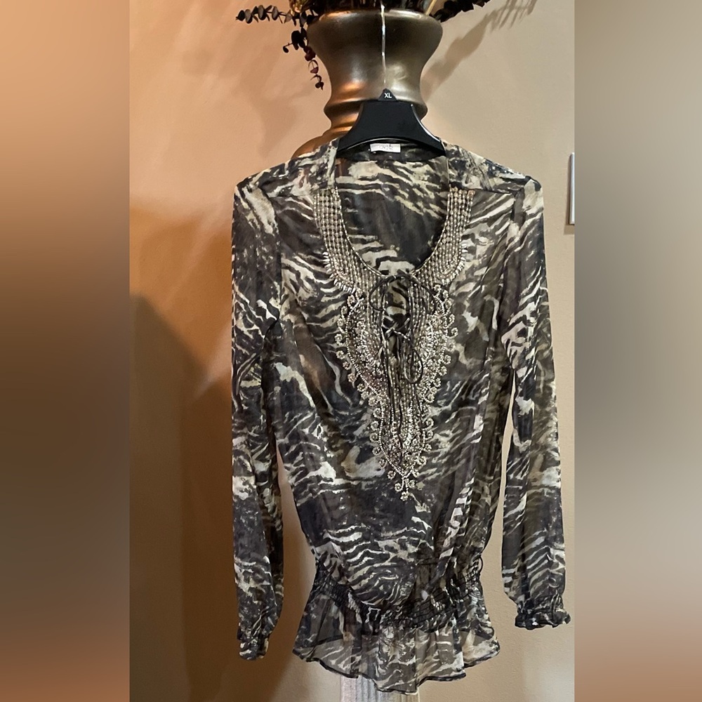 CACHE’ Women’s Sheer Jeweled Top Animal Print Blouse in Excellent condition SZ:L